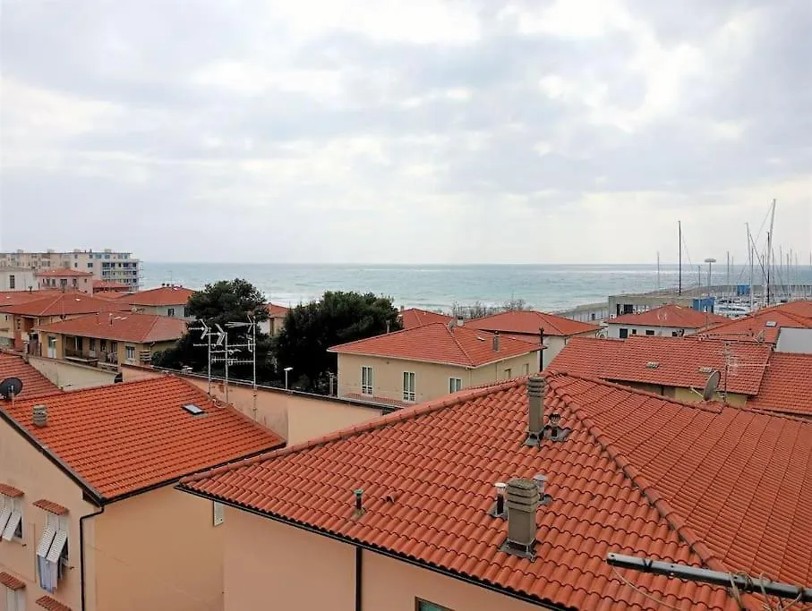 Appartamento A 50 Mt Dal Mare Rosignano Solvay Italia